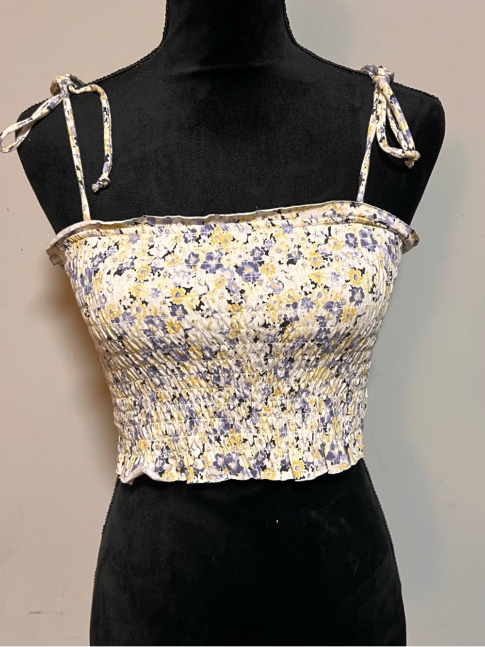 Wild Fable Women’s Small Yellow Lavender Floral Print Smocked Crop Top Stretch